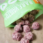 Effekte auf Hundekot 7 MUSH Vaisto meatball